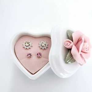 Interchangeable Flower Motif Earrings in Special Packaging